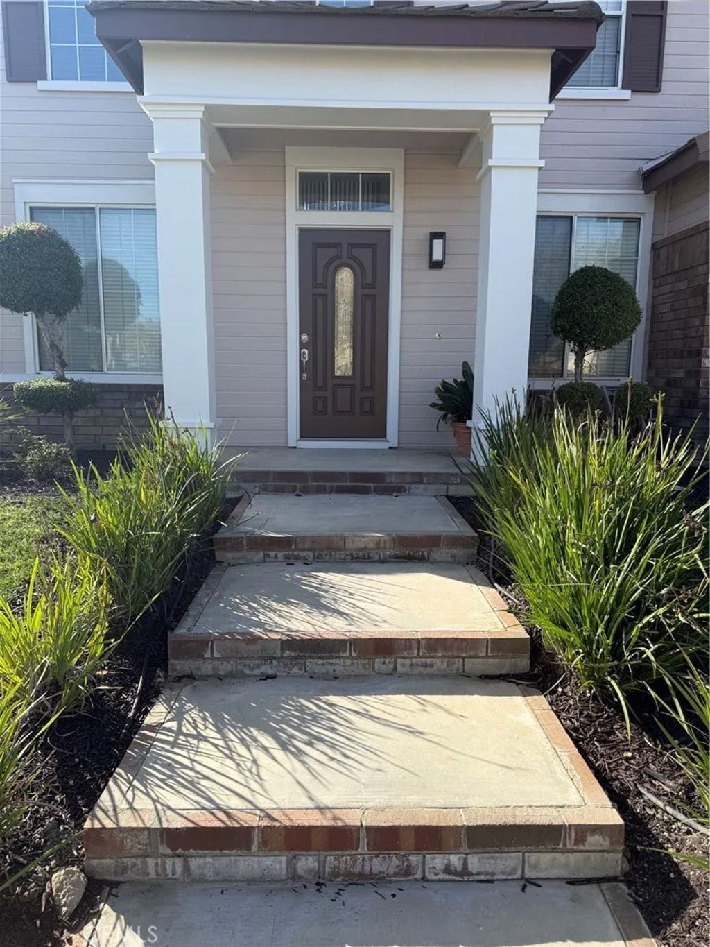 Photo of 1278 Las Lunitas Ave, Corona, CA 92879 (MLS # IG26007794)