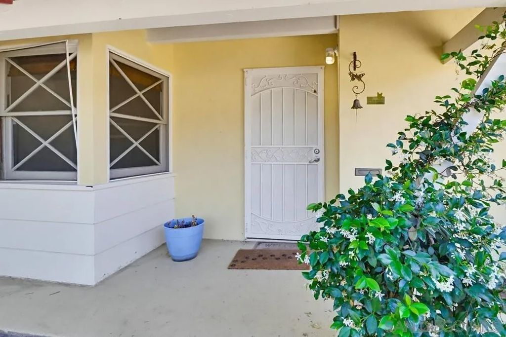 Photo of 1284 Tangerine St, El Cajon, CA 92021 (MLS # 260011174)