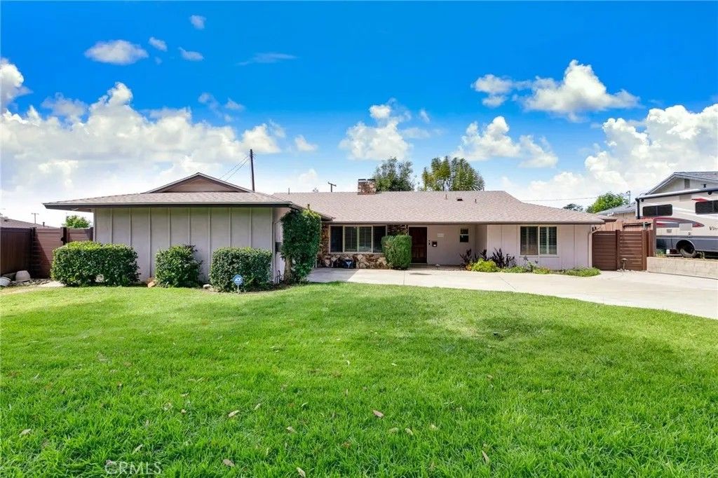 Photo of 1533 Oxford Avenue, Claremont, CA 91711 (MLS # TR26067264)