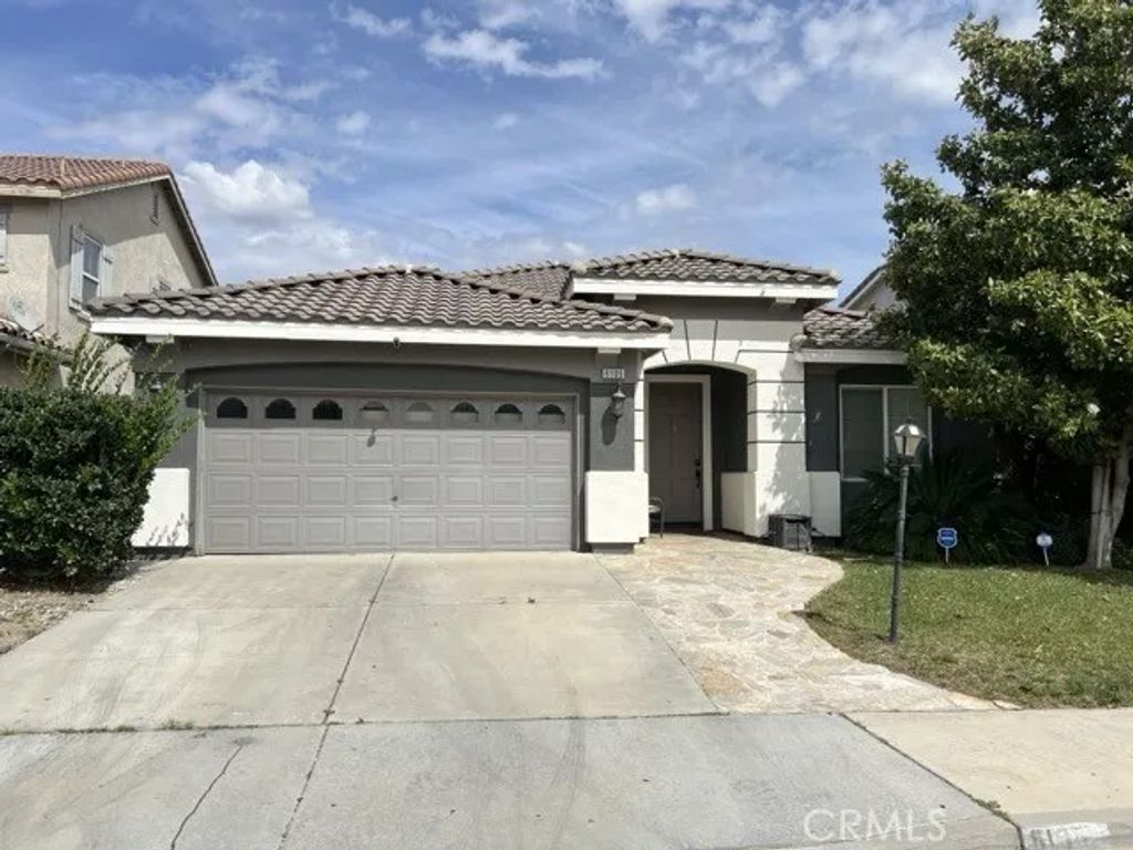 Photo of 6105 Eaglemont Dr, Fontana, CA 92336 (MLS # IV26079072)