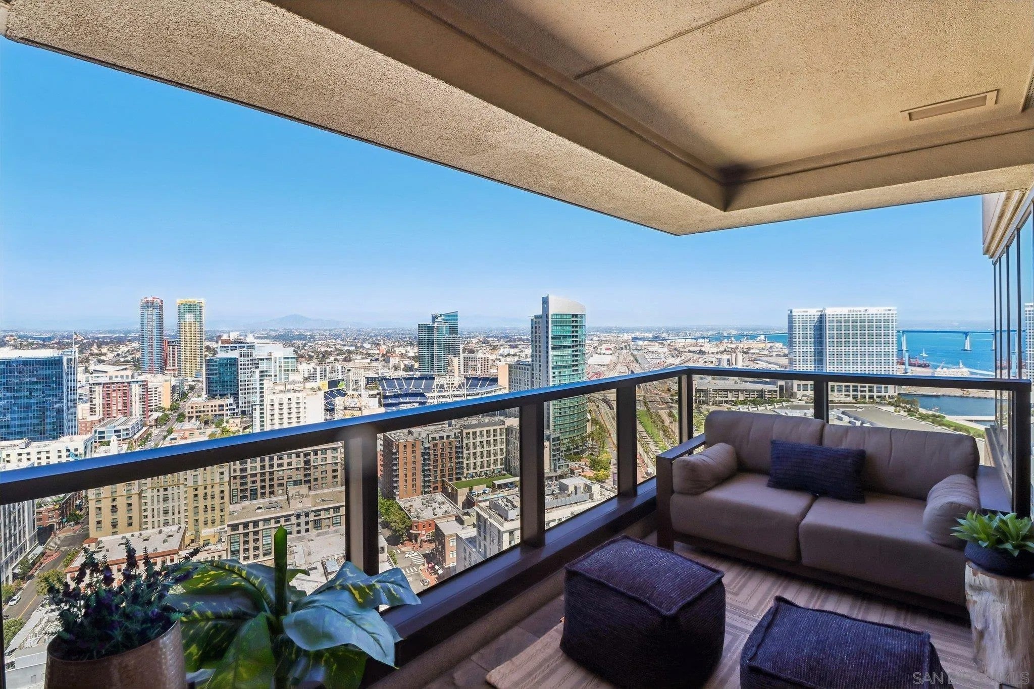 200 Harbor Dr 3201