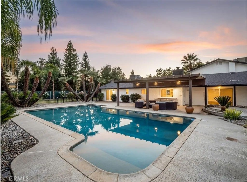 Photo of 9226 N Fowler Ave, Clovis, CA 93619 (MLS # FR26053721)