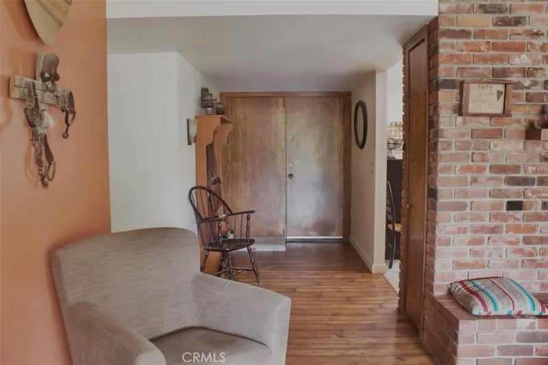 407 S Marshall