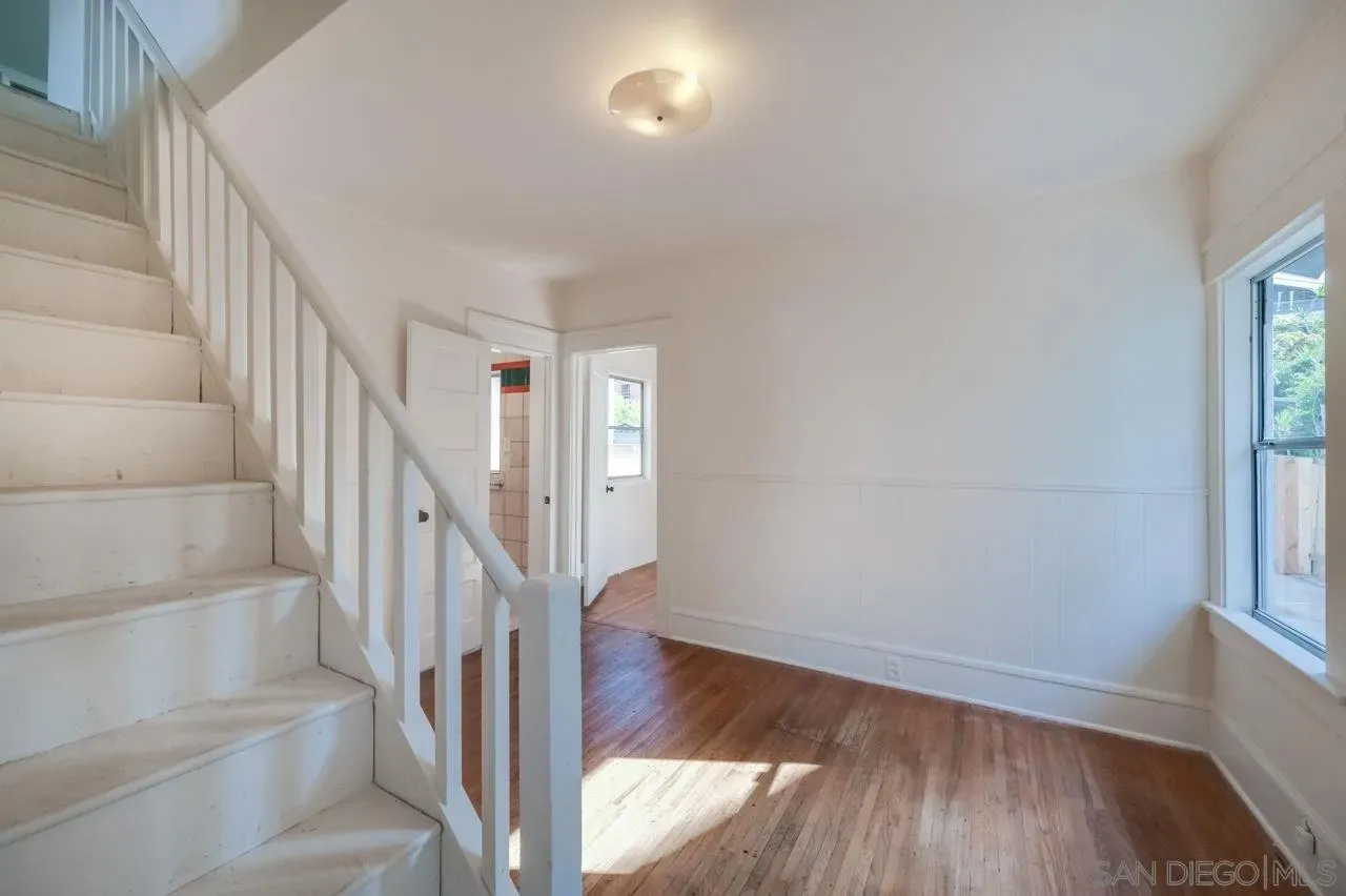 San Diego, California 92104, United States, 2 Bedrooms Bedrooms, ,2 BathroomsBathrooms,Residential,Active,242712