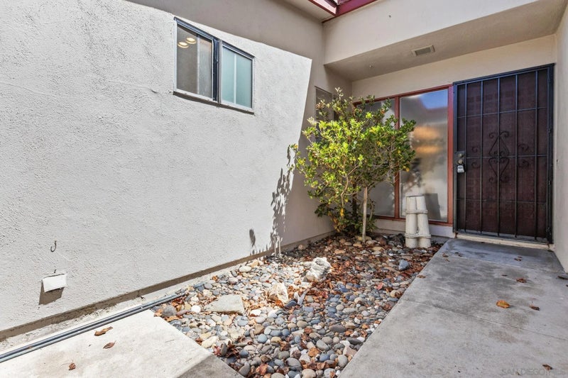 3808 Vista Campana 26