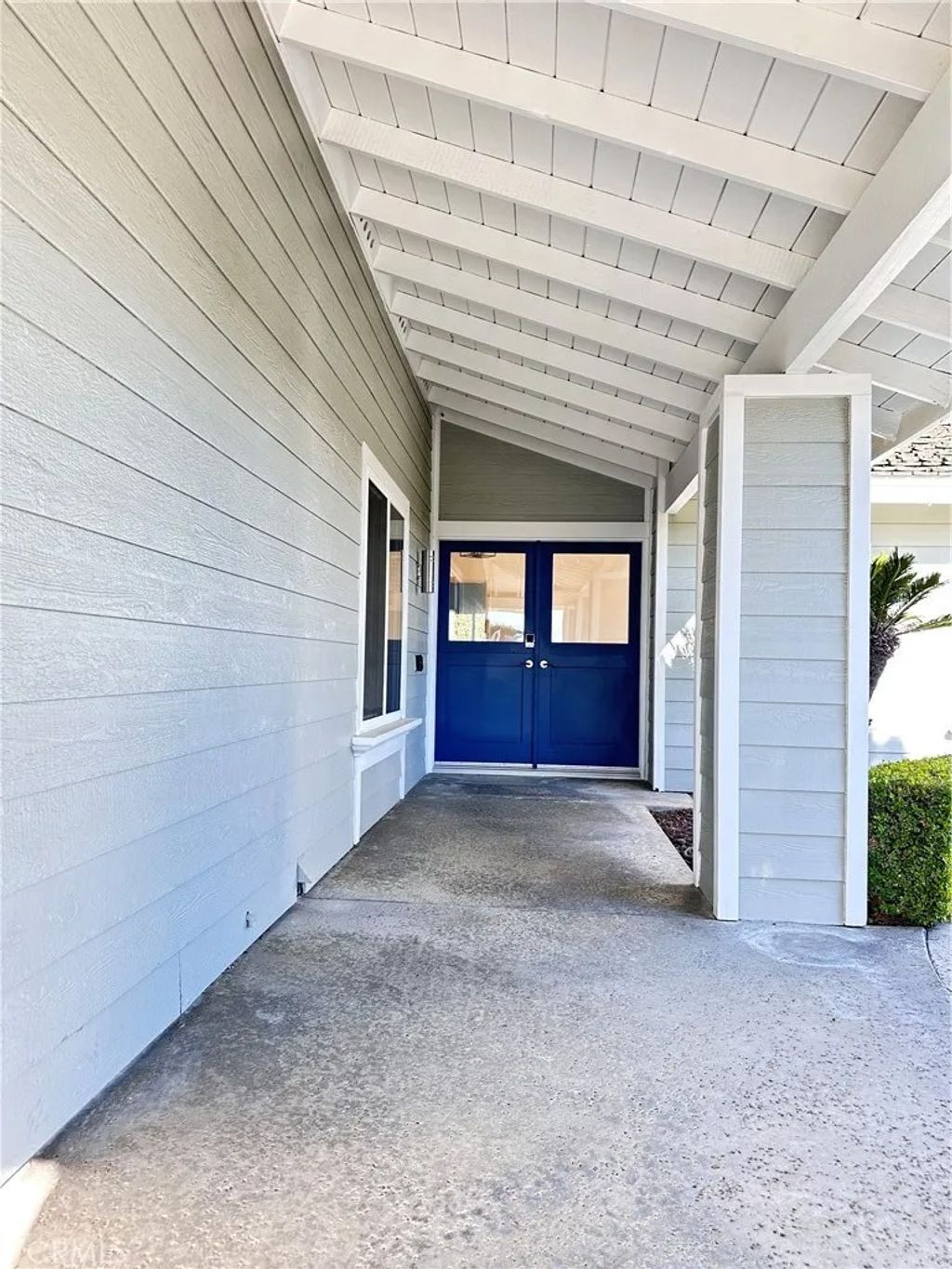 Photo of 1200 Outrigger Dr, Corona Del Mar, CA 92625 (MLS # AR25282101)