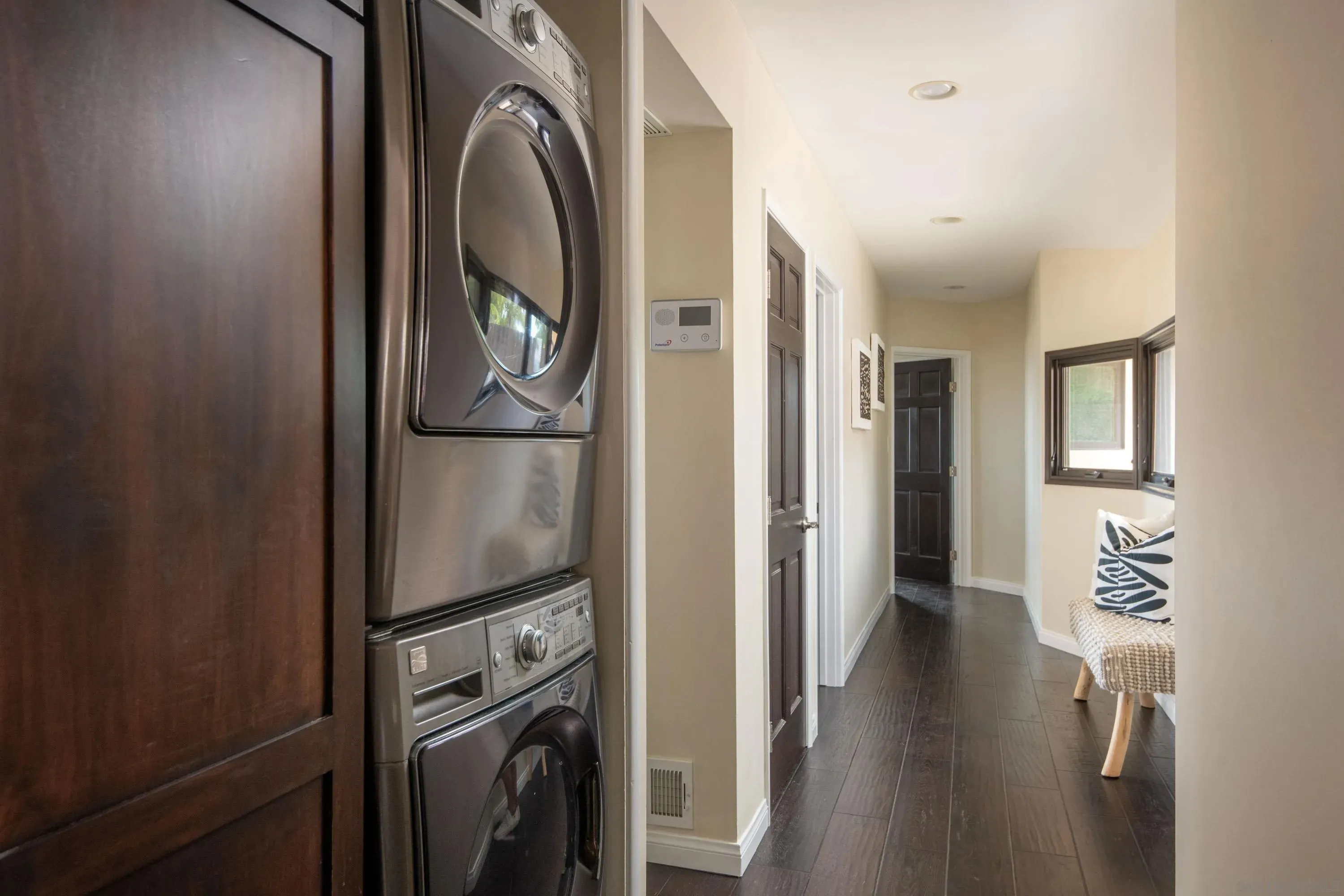 La Jolla, California 92037, United States, 3 Bedrooms Bedrooms, ,2 BathroomsBathrooms,Residential,Active,217562