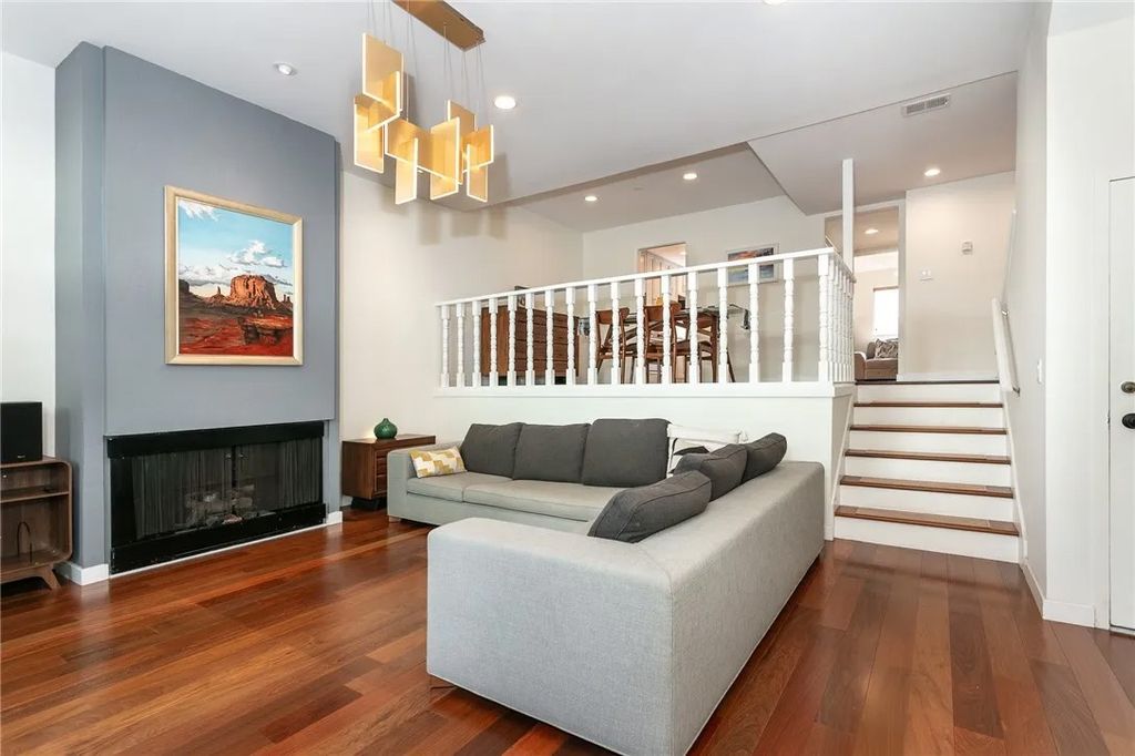 Photo of 4938 McConnell Avenue, Los Angeles, CA 90066 (MLS # PF26014716)