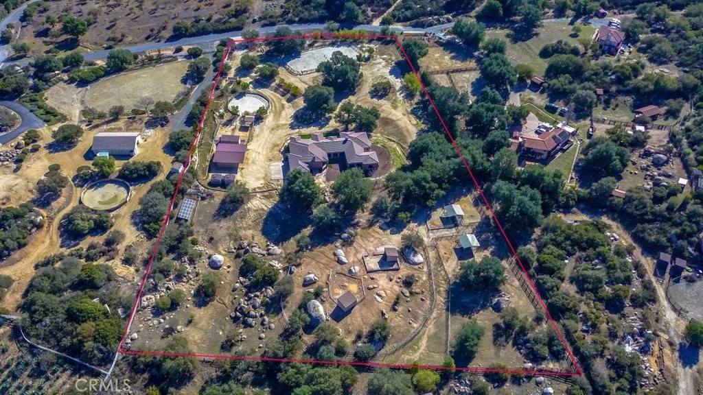 41215 Avenida De Los Posas