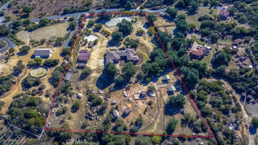 41215 Avenida De Los Posas