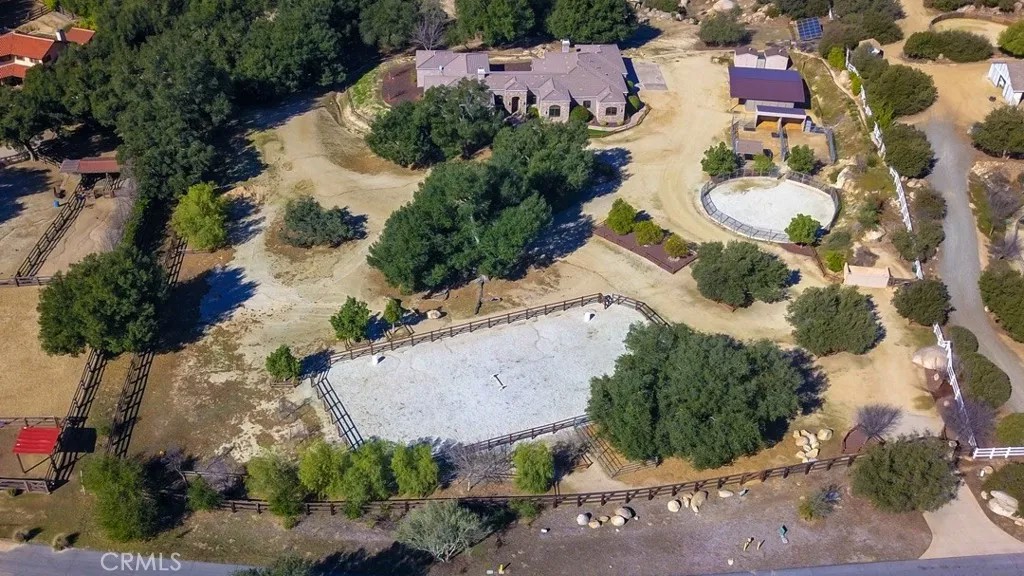 41215 Avenida De Los Posas