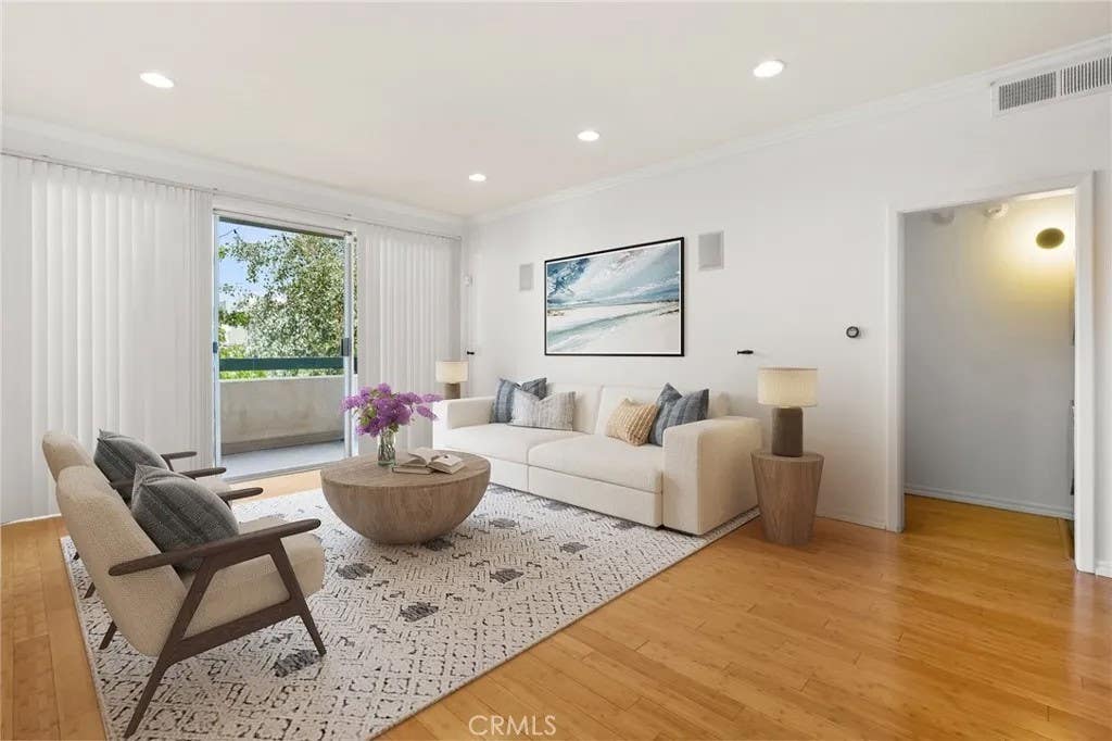 Photo of 11225 Peach Grove #203, North Hollywood, CA 91601 (MLS # SB26079322)