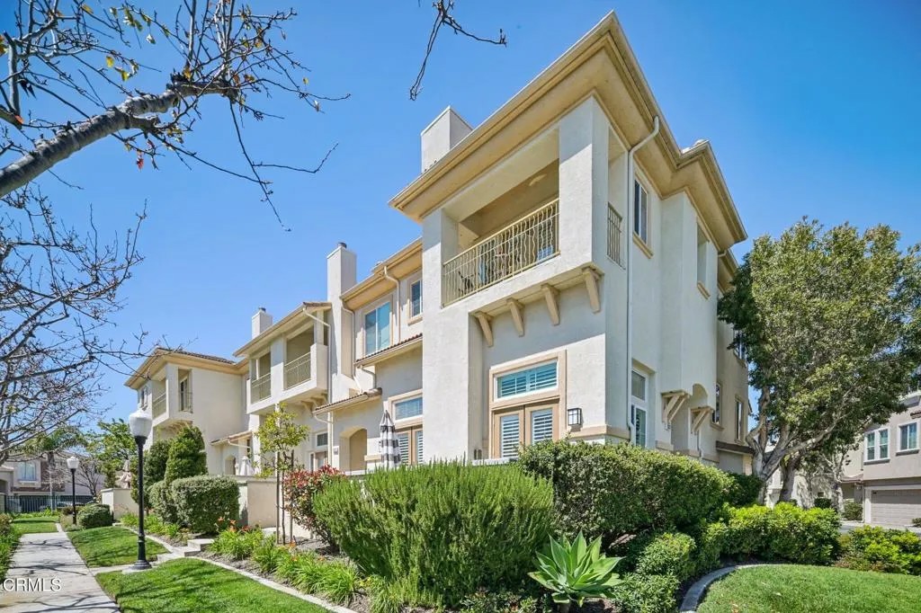1337 Bayside Circle