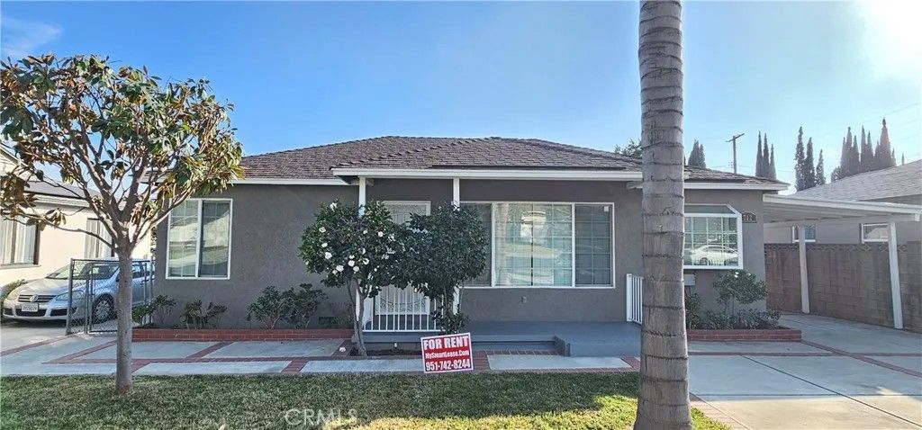 Photo of 712 E Yale St, Ontario, CA 91764 (MLS # IV25267642)