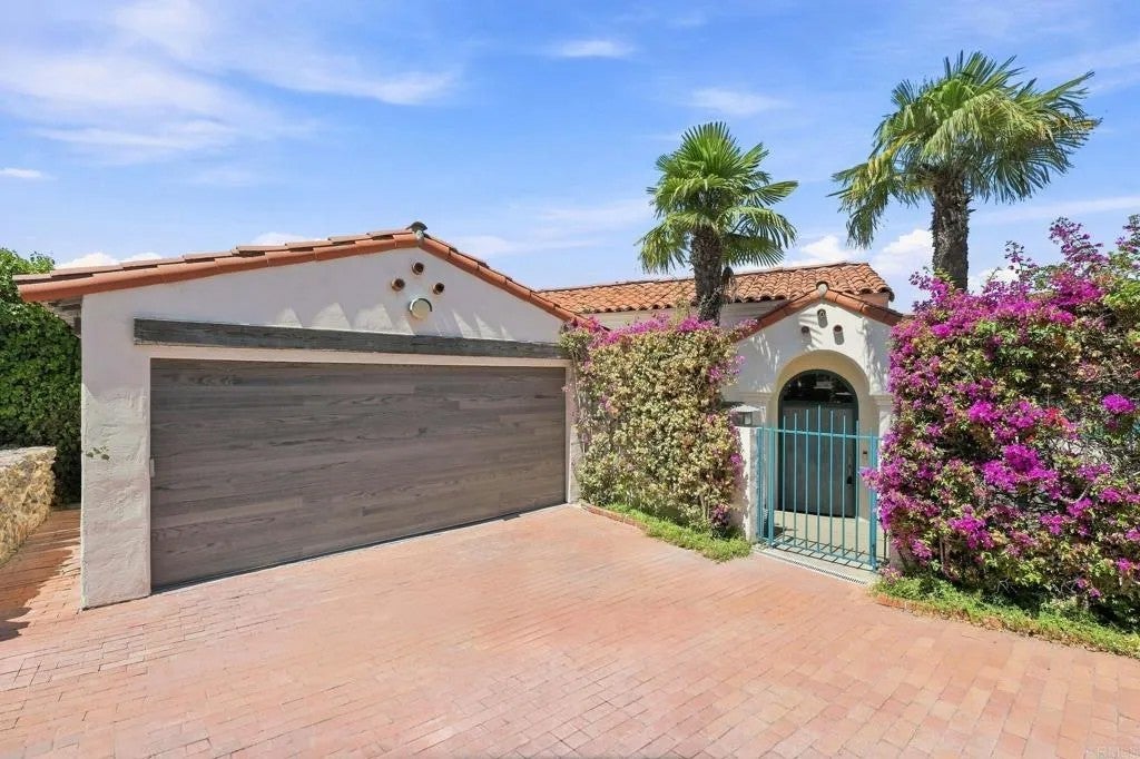 7631 Hillside Drive