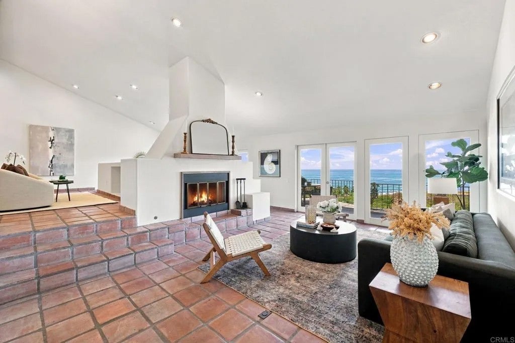 7631 Hillside Drive