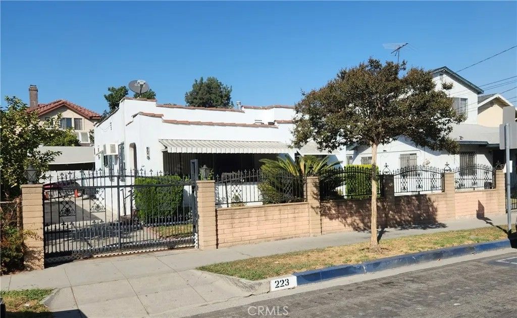 Photo of 223 E Emerson Ave, Monterey Park, CA 91755 (MLS # CV26022473)