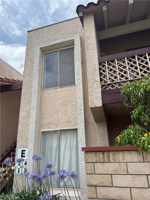 Photo of 700 W La Veta AVE #E4, Orange, CA 92868 (MLS # OC26193860)
