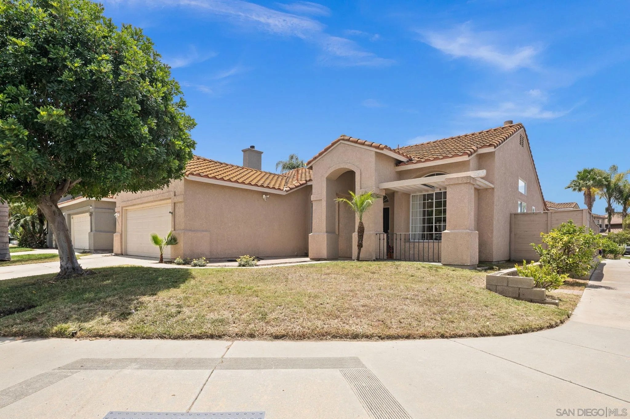 3373 Avocado Vista