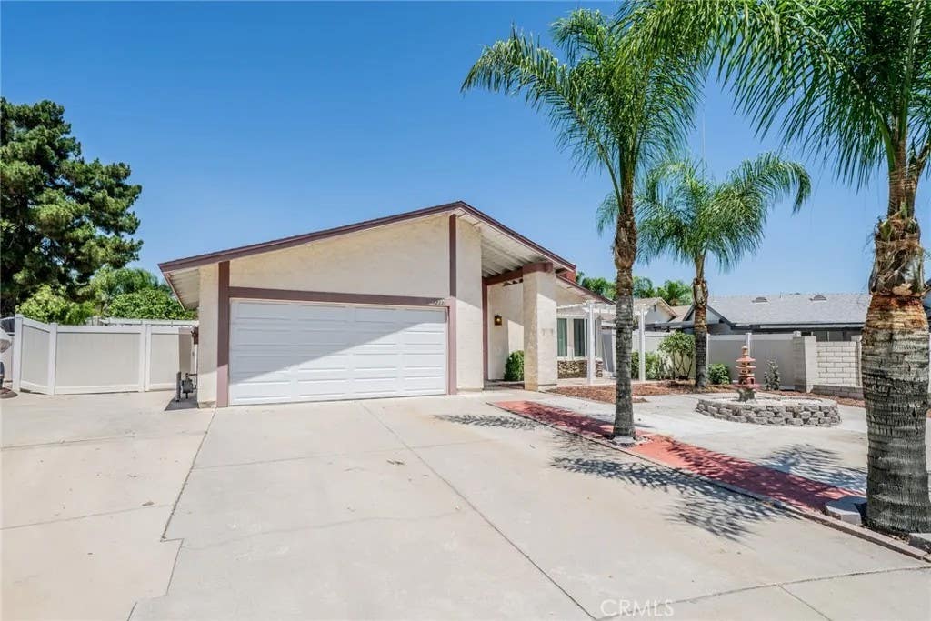 Photo of 12336 Shasta Place, Moreno Valley, CA 92557 (MLS # CV26127678)