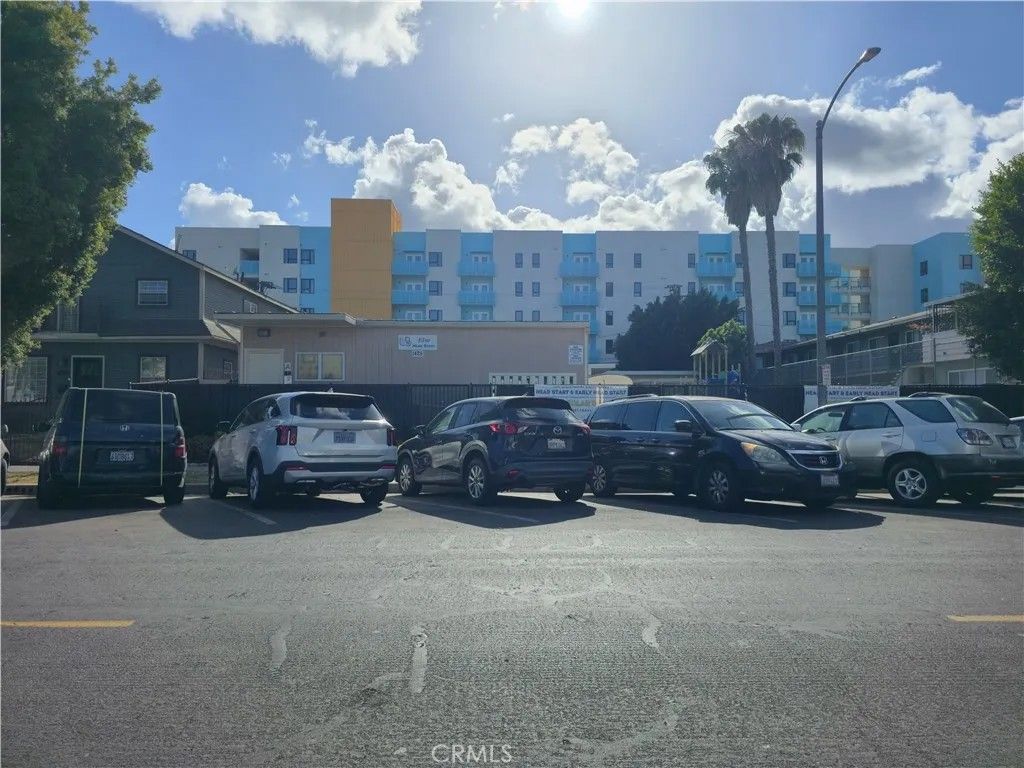 Photo of 1425 Elm AVE, Long Beach, CA 90813 (MLS # DW26117410)
