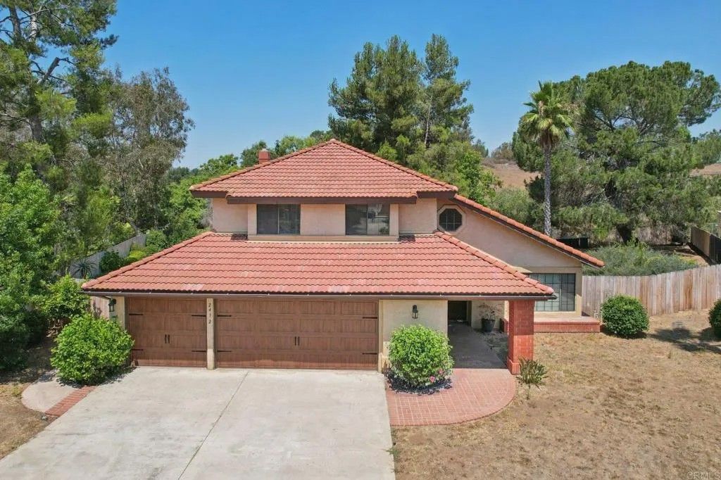 Photo of 2432 Live Oak Road, Escondido, CA 92029 (MLS # NDP2601416)