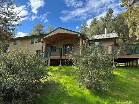 4965 Peak View Road Mariposa CA 95338