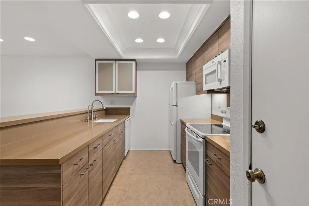 10737 San Diego Mission Road 106