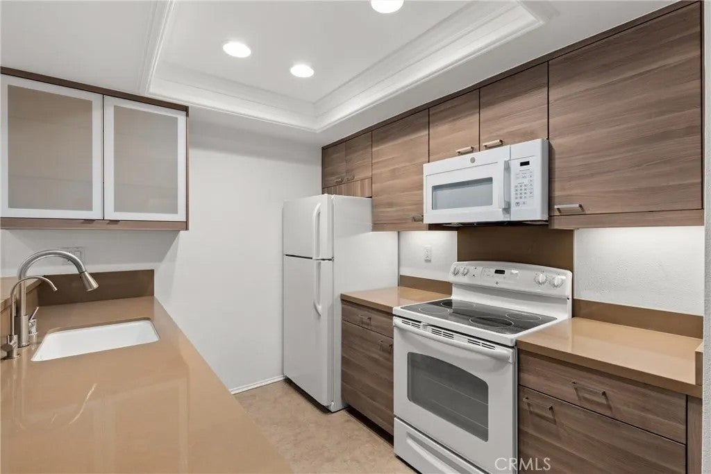 10737 San Diego Mission Road 106