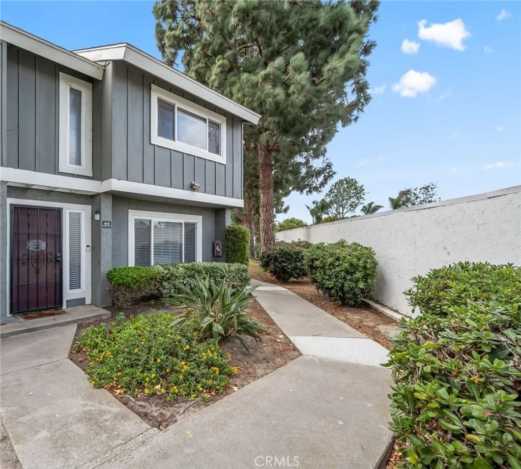 Photo of 414 Woodpark Way, Oceanside, CA 92058 (MLS # SW25225955)