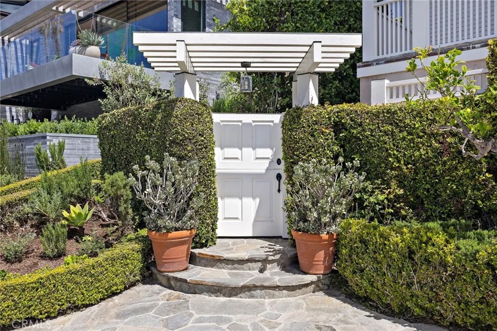 115 Emerald Bay