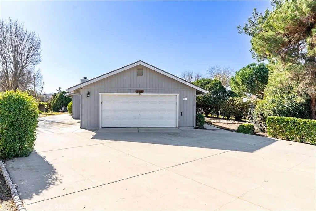 Photo of 8432 Settlers Place, Paso Robles, CA 93446 (MLS # NS26006224)