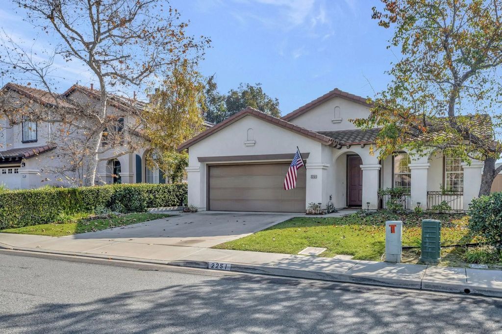 Photo of 2251 Paseo Saucedal, Carlsbad, CA 92009 (MLS # 250036826)