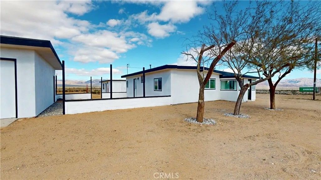 Photo of 2580 Marks Rd, 29 Palms, CA 92277 (MLS # JT26042136)