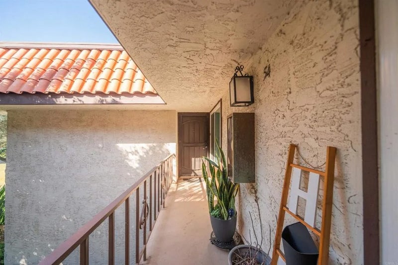 6878 Navajo Road 52