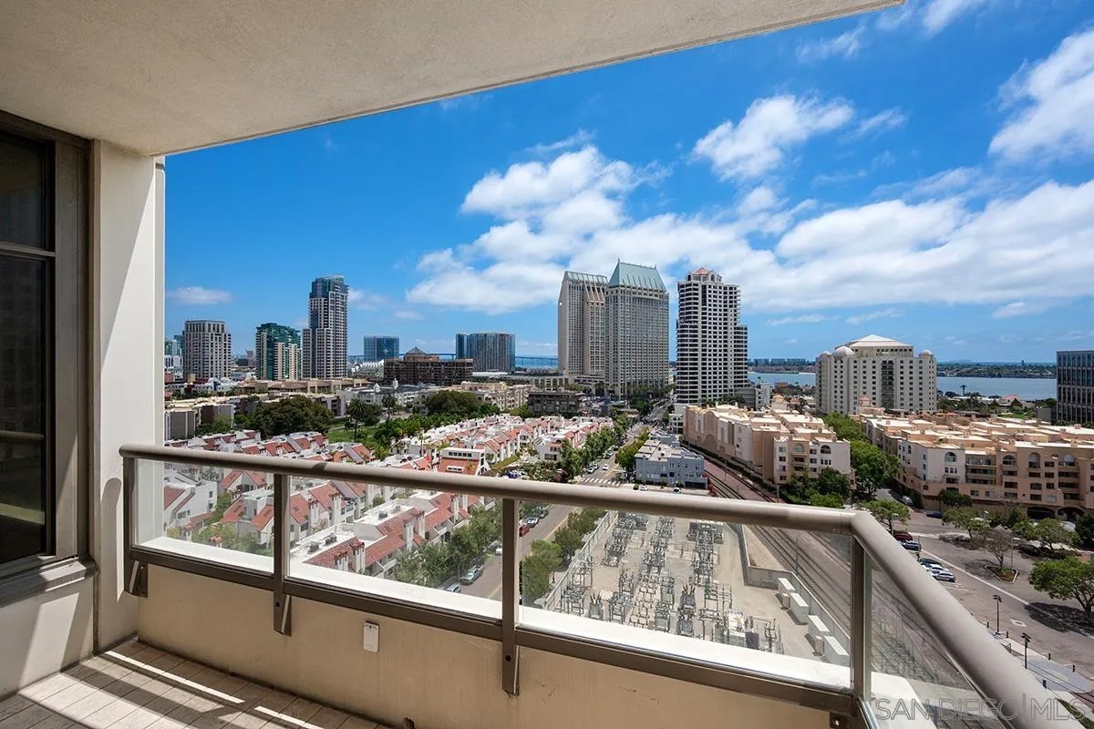 700 W E Street 1306