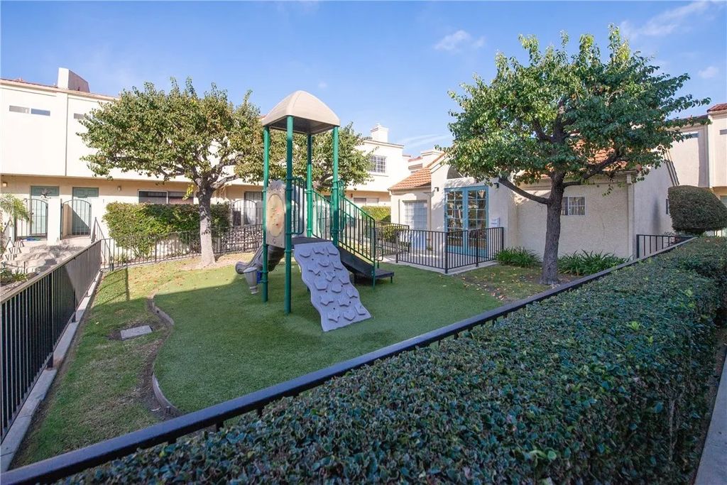 Photo of 401 W 220th street #49 St, Carson, CA 90745 (MLS # IG25279220)