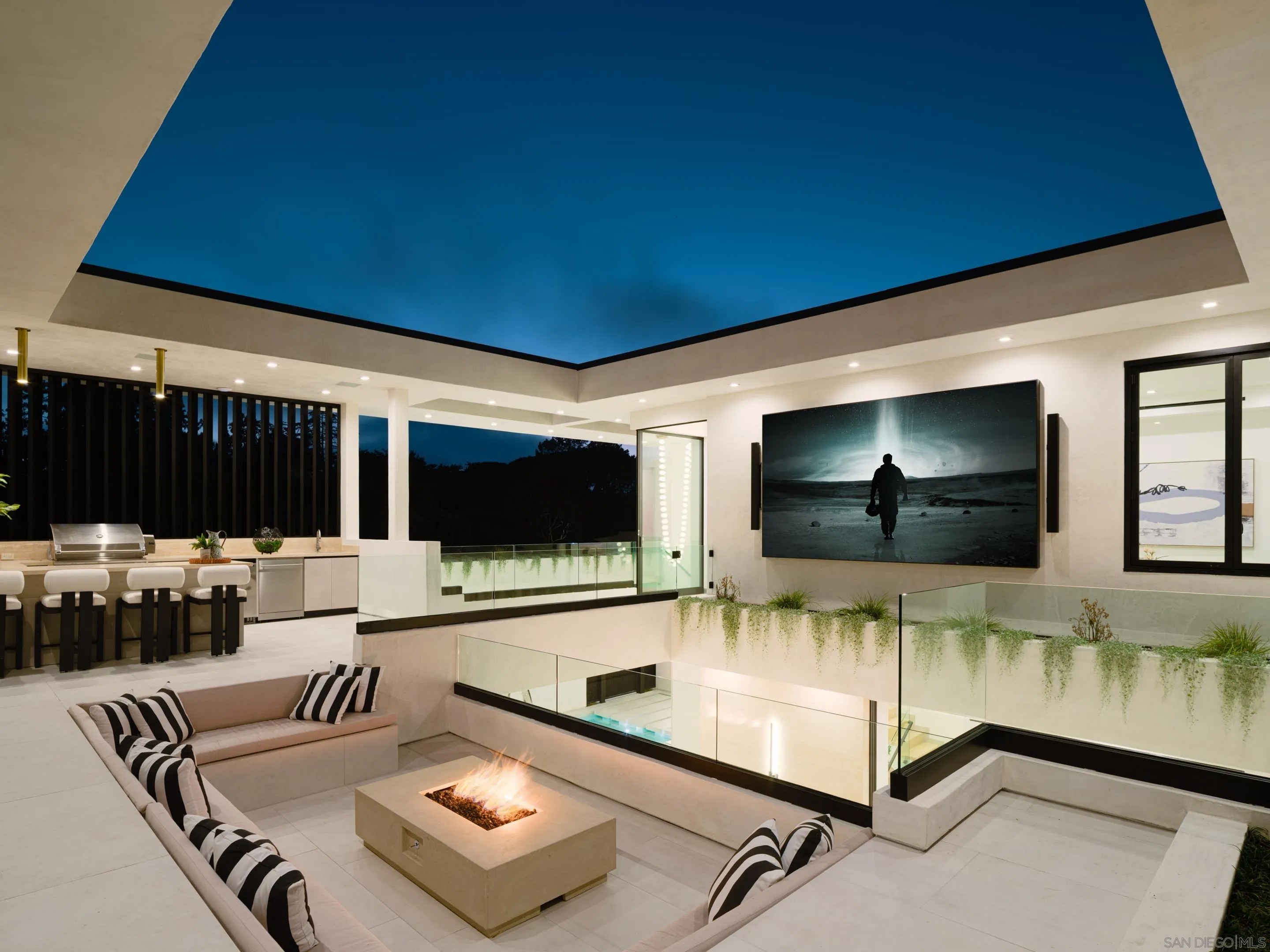 6283 La Jolla Scenic Drive S