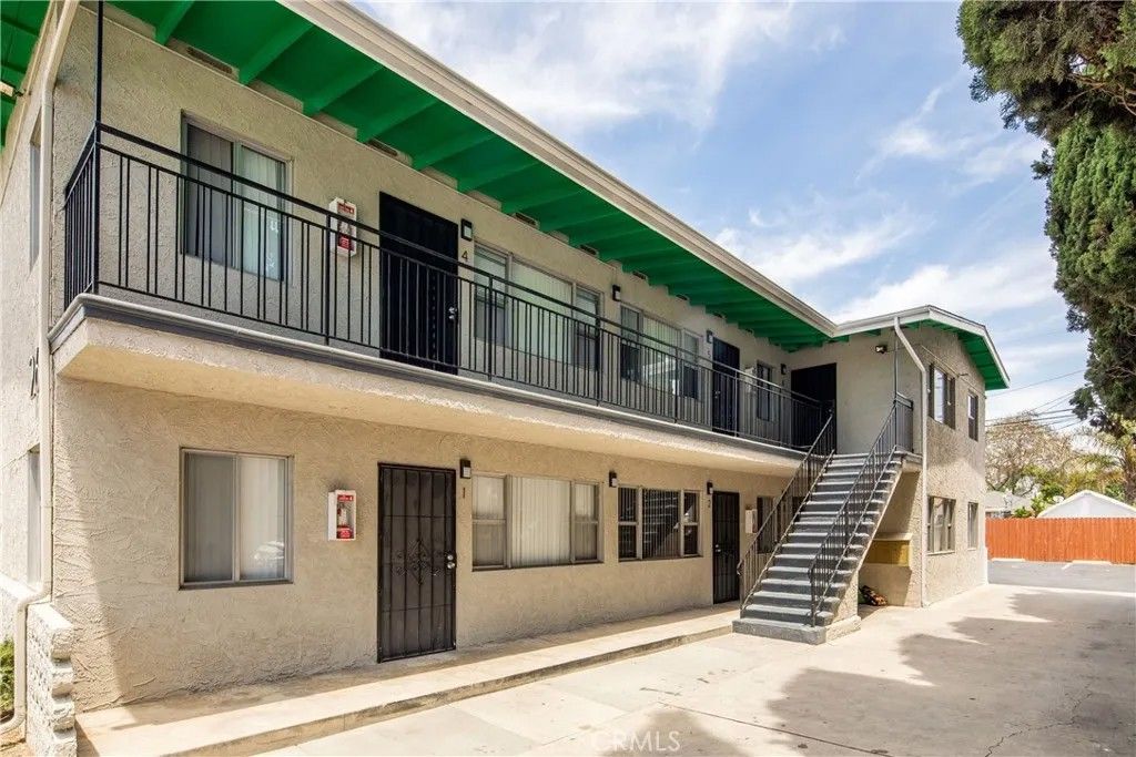 Photo of 269 E Market Street, Long Beach, CA 90805 (MLS # SB26003176)