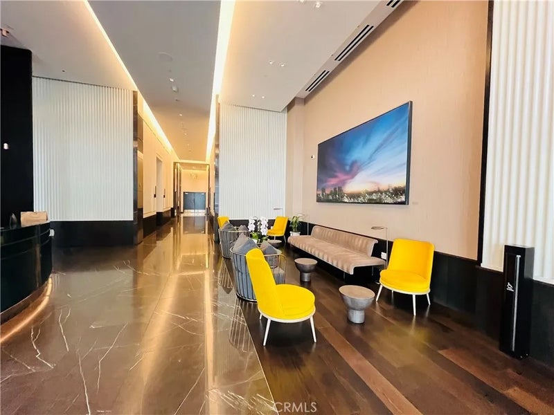 400 S Broadway 814