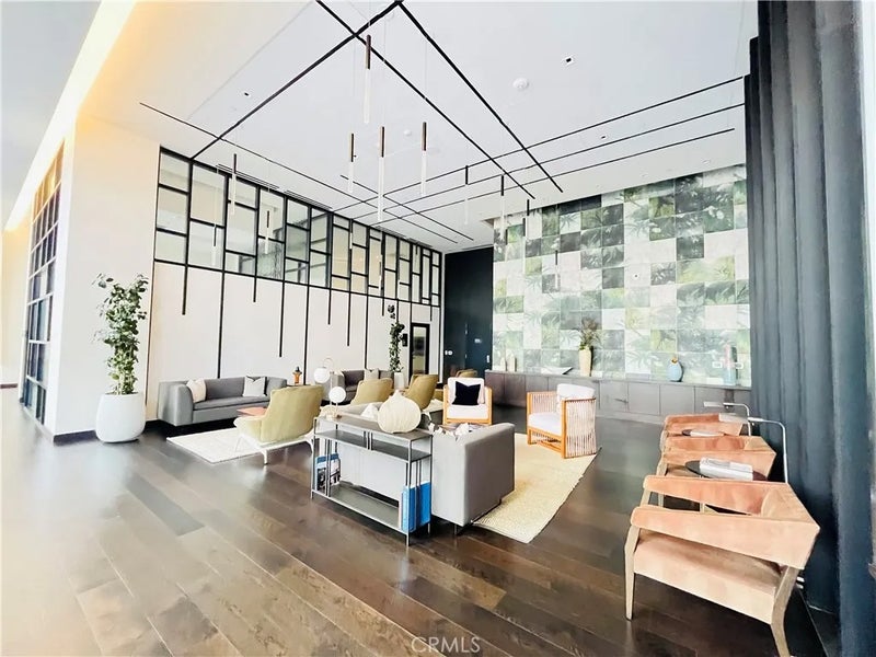 400 S Broadway 814