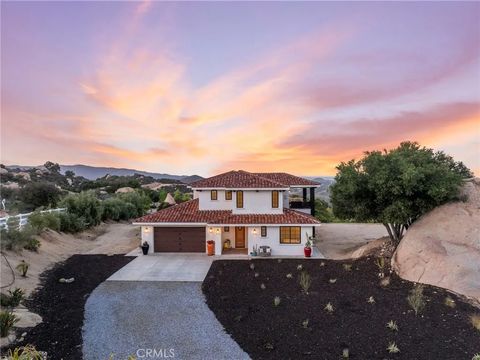 41950 Hacienda Dr Murrieta CA 92562