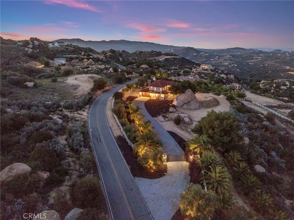41950 Hacienda Dr