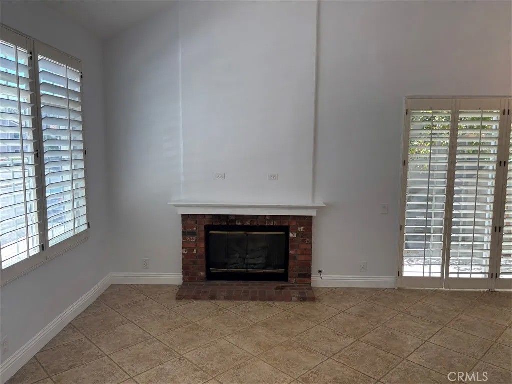 8239 E Star Pine