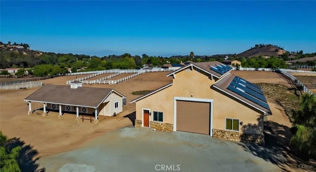 Photo of 19315 Avenida Cordoba, Murrieta, CA 92562 (MLS # SW26005013)