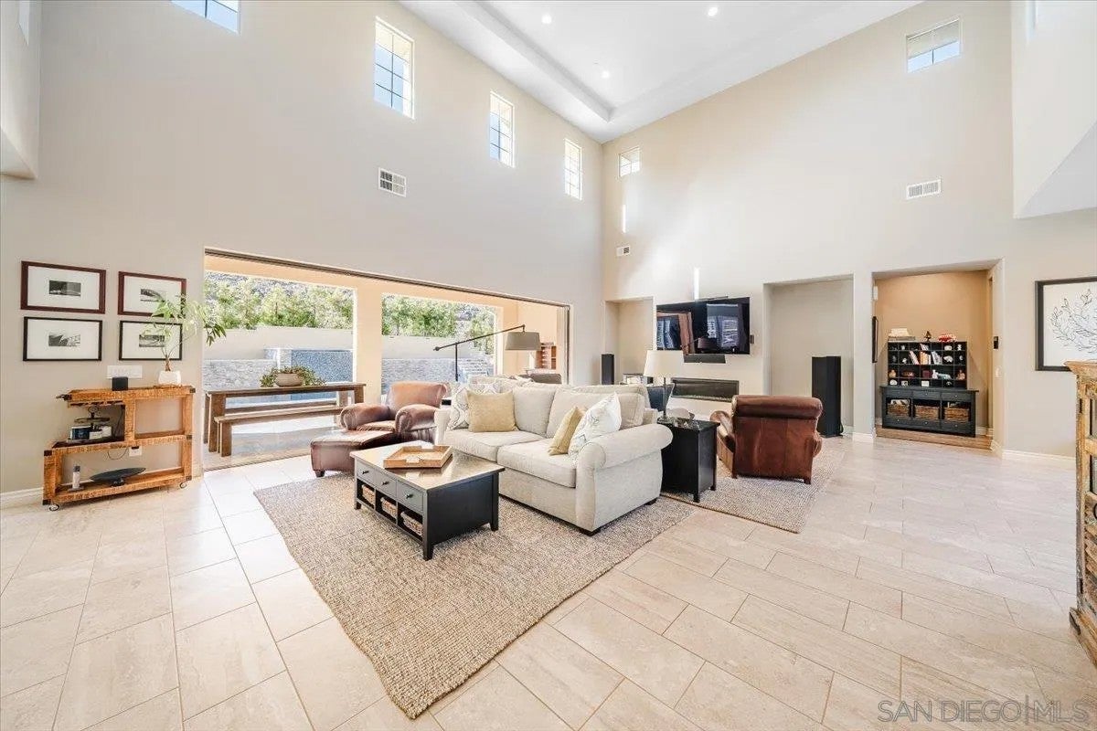 541 Ledge