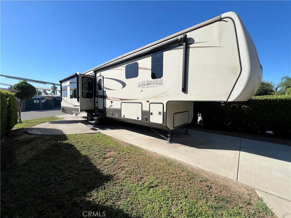 5001 E. Robertson Blvd #49