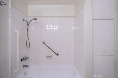 Tiny photo for 327 Chestnut Hill #22, Thousand Oaks, CA 91360 (MLS # FR25223157)