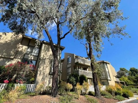 Tiny photo for 327 Chestnut Hill #22, Thousand Oaks, CA 91360 (MLS # FR25223157)