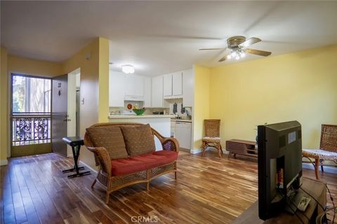 Tiny photo for 327 Chestnut Hill #22, Thousand Oaks, CA 91360 (MLS # FR25223157)